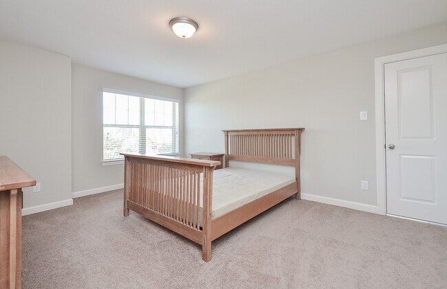 Building Photo - 18 Fountain Bend Ln