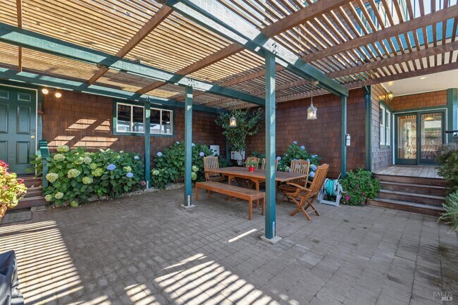 Building Photo - 6381 Nicasio Valley Rd