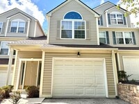 Building Photo - Huff Heritage Townhome  3 Bed, 2.5 Bath  A...