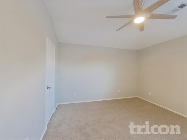 Building Photo - 5825 Show Master Ln