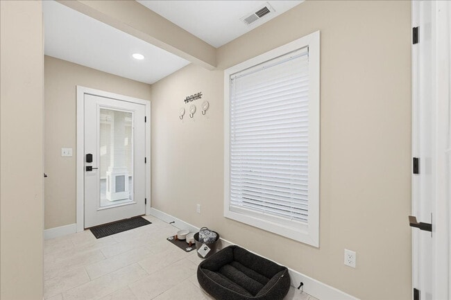 Building Photo - 1434 S Euclid Ave