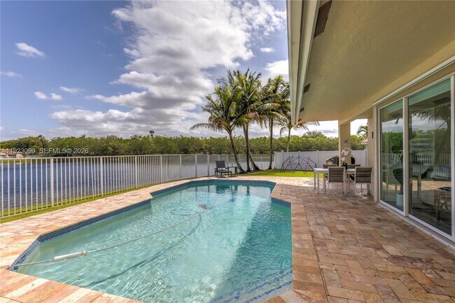 Building Photo - 1127 Laguna Springs Dr