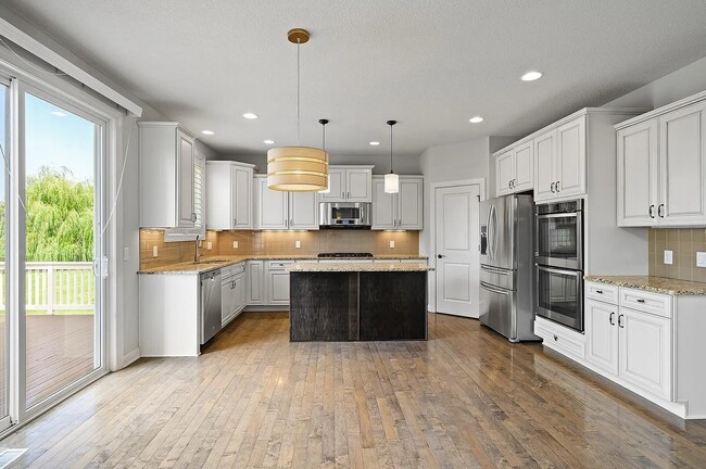 Building Photo - 11274 Whitewater Dr