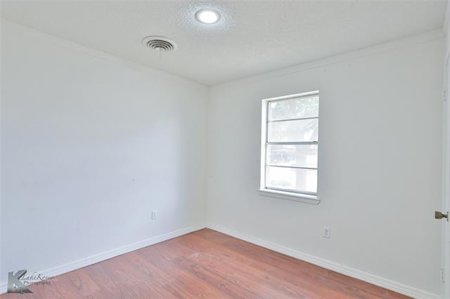 Building Photo - 2318 Westwood Dr