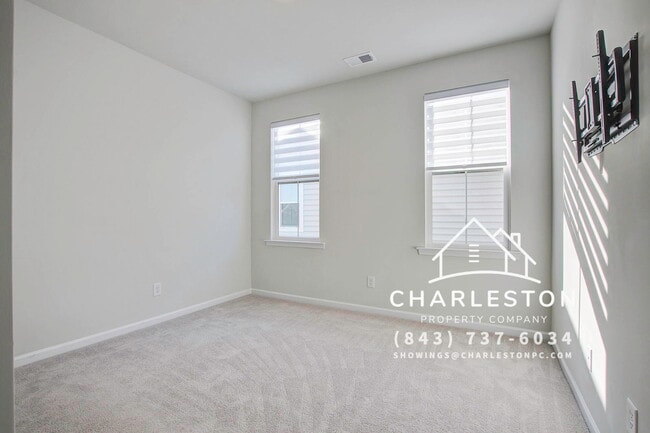 Building Photo - 169 Country Gate Ln