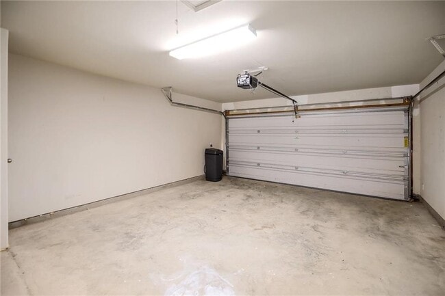 Building Photo - 137 Langtry Ln