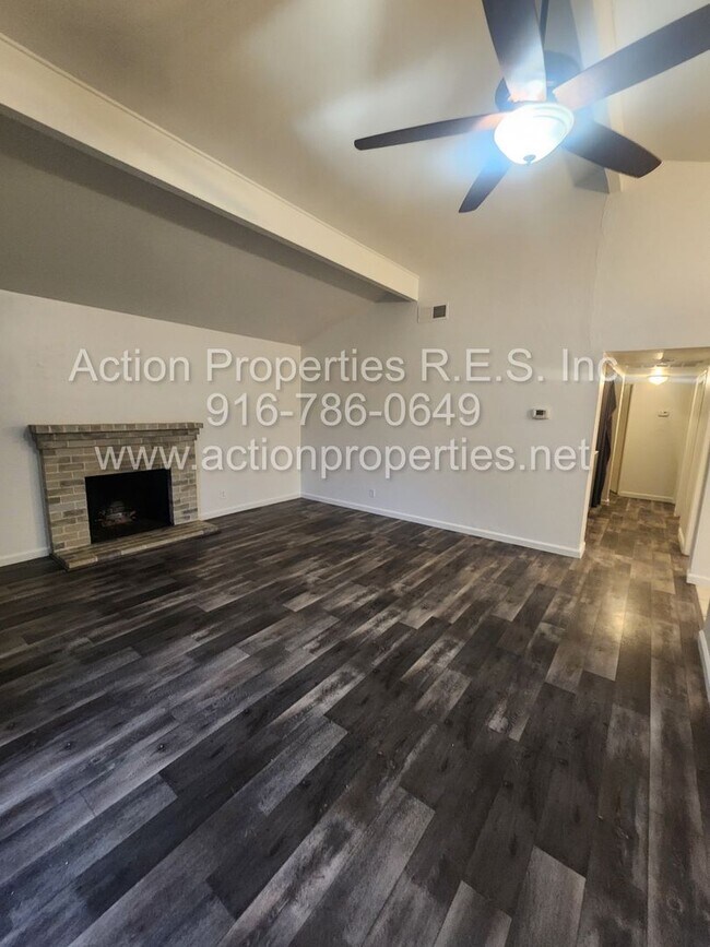 Building Photo - $500.00 Off Move In Special! East Roseville, Sierra Gardens 3 Bedroom, 2 Bathroom, 2 Car Garage, ...