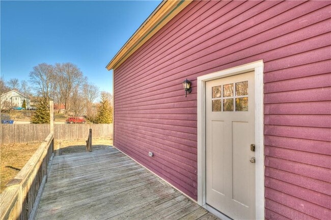 Building Photo - 30 Queen St