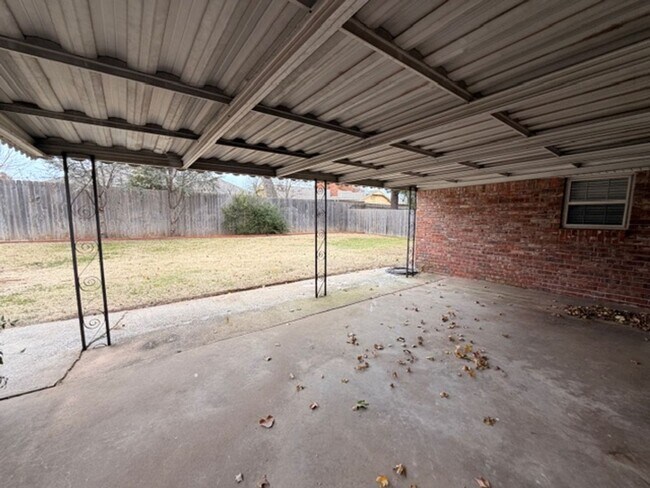 Building Photo - Rollingwood Neighborhood