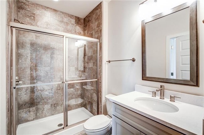 Building Photo - 827 Stone Ridge Ln NE