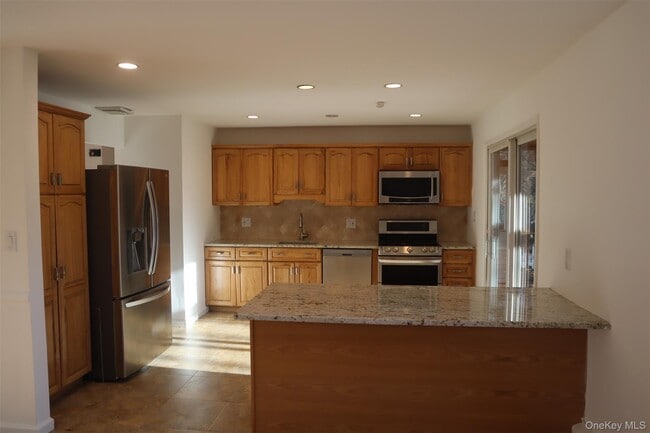 Building Photo - 55 Oakland Ave