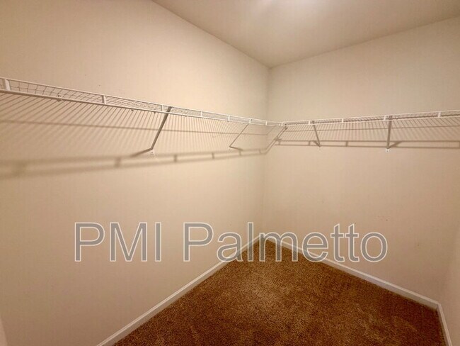 Building Photo - 417 Spearman Ct