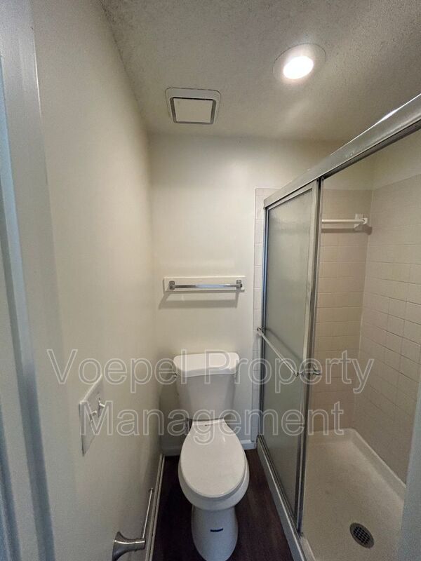 Building Photo - 10103 E 67th St