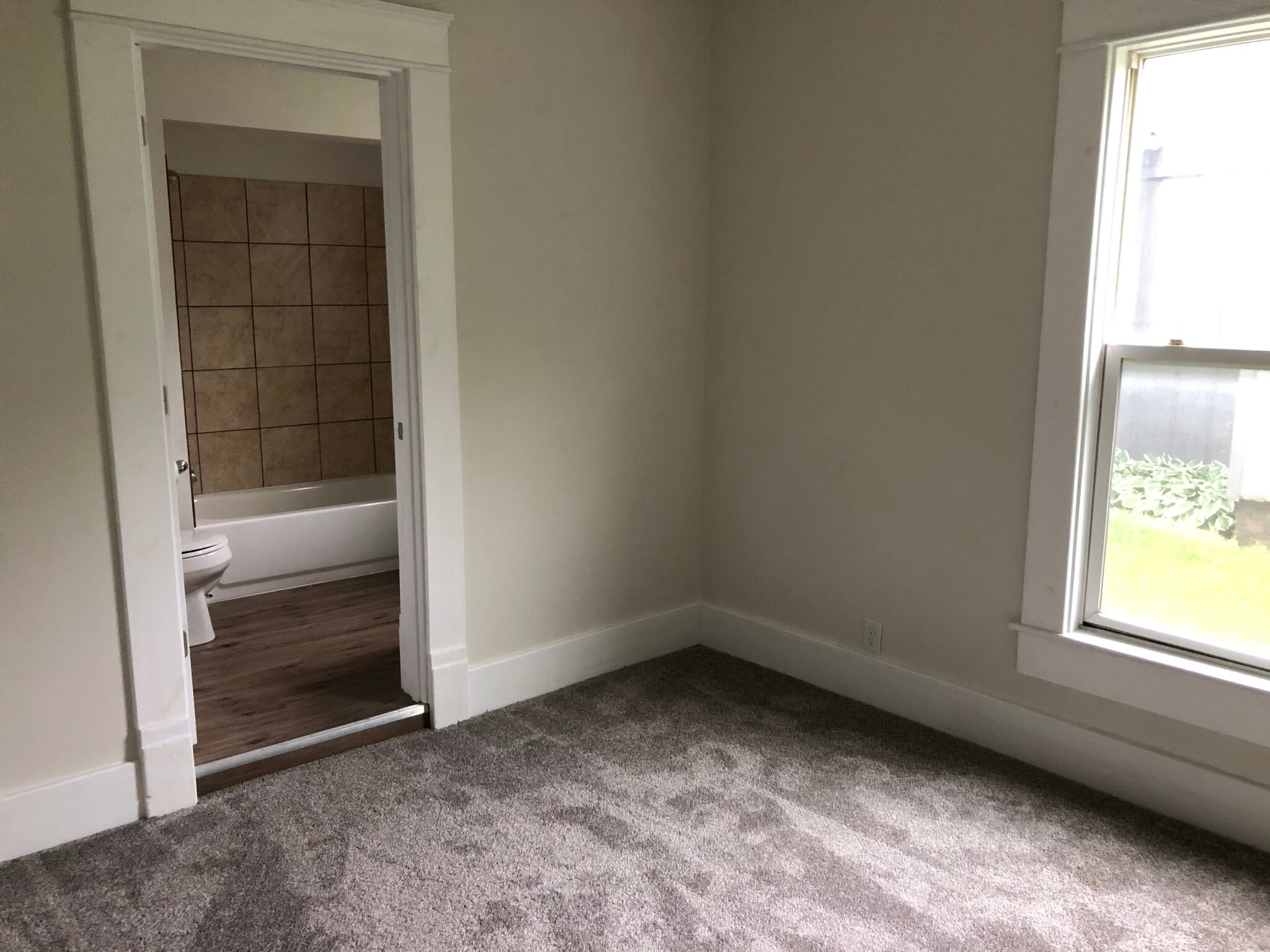 Bedroom - 610 S Washington St