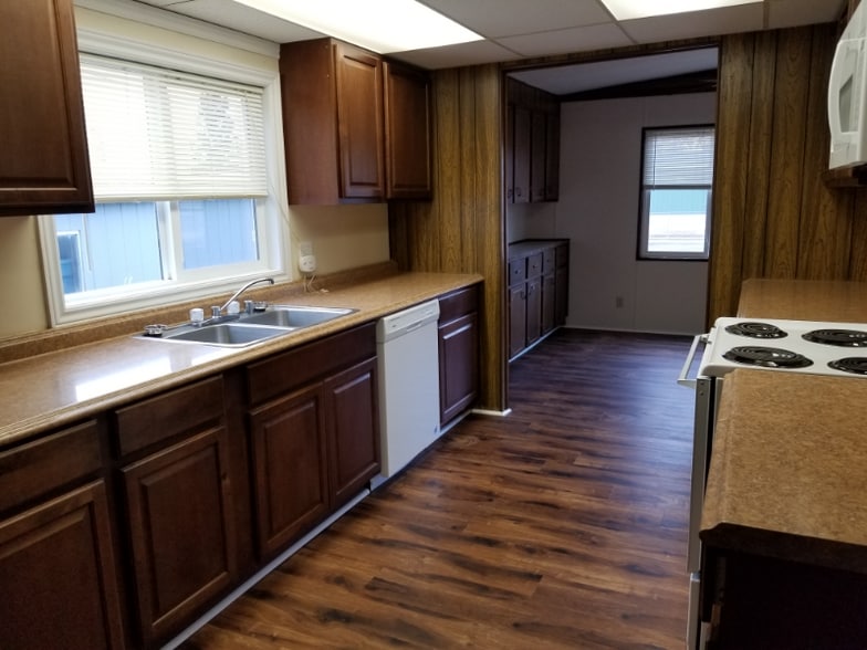 Building Photo - 24 E Adams St