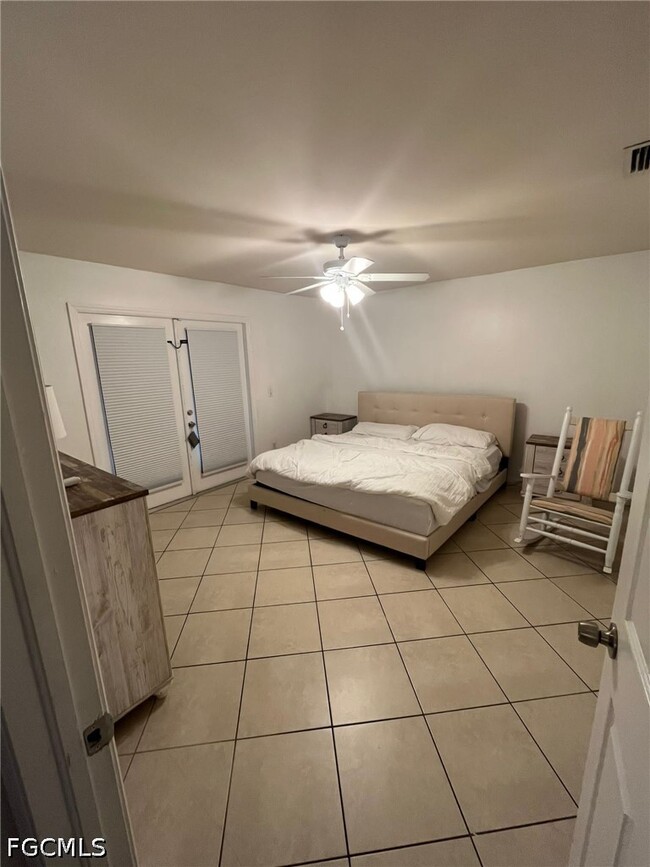 Building Photo - 301 SE 25th Ln