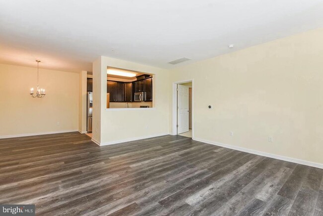Building Photo - 1331 Sierra Dr