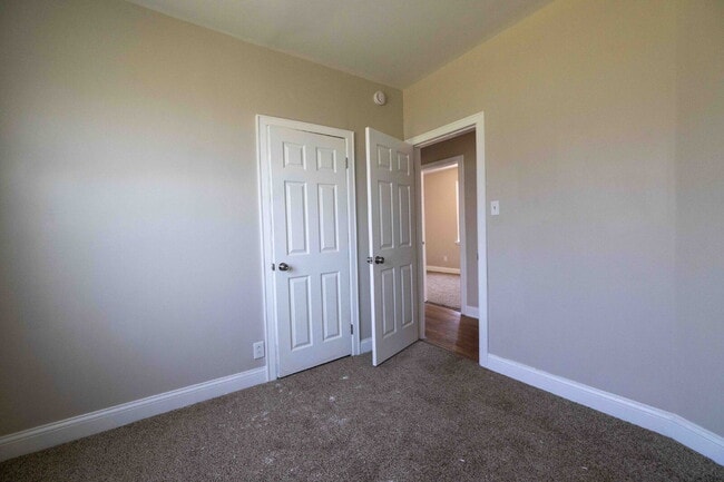 Building Photo - Stylish, Updated & Ready to Call Home