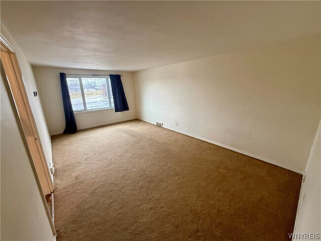 Building Photo - 125 Beryl Dr