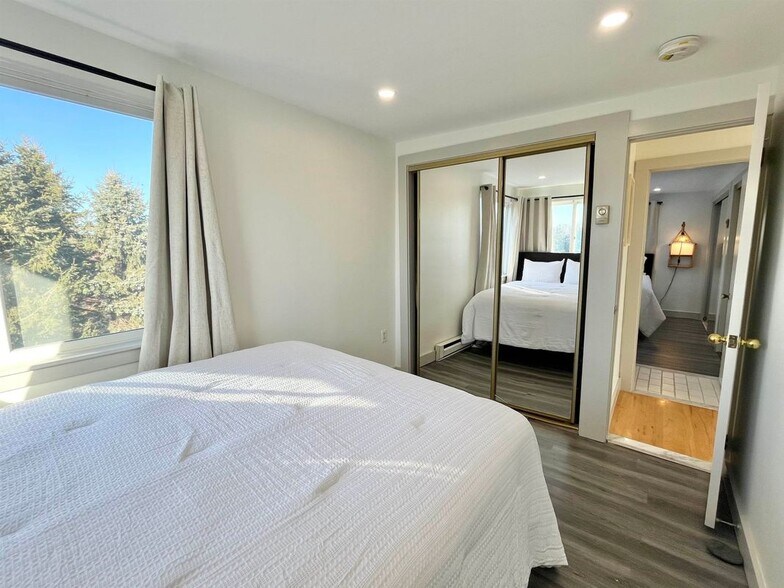 Building Photo - 1497 Ocean-3rd Floor