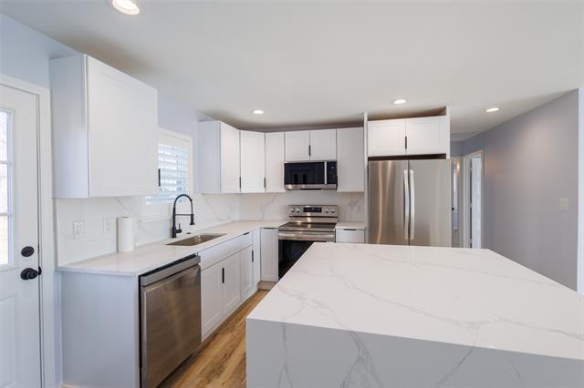 Building Photo - 312 Elm St