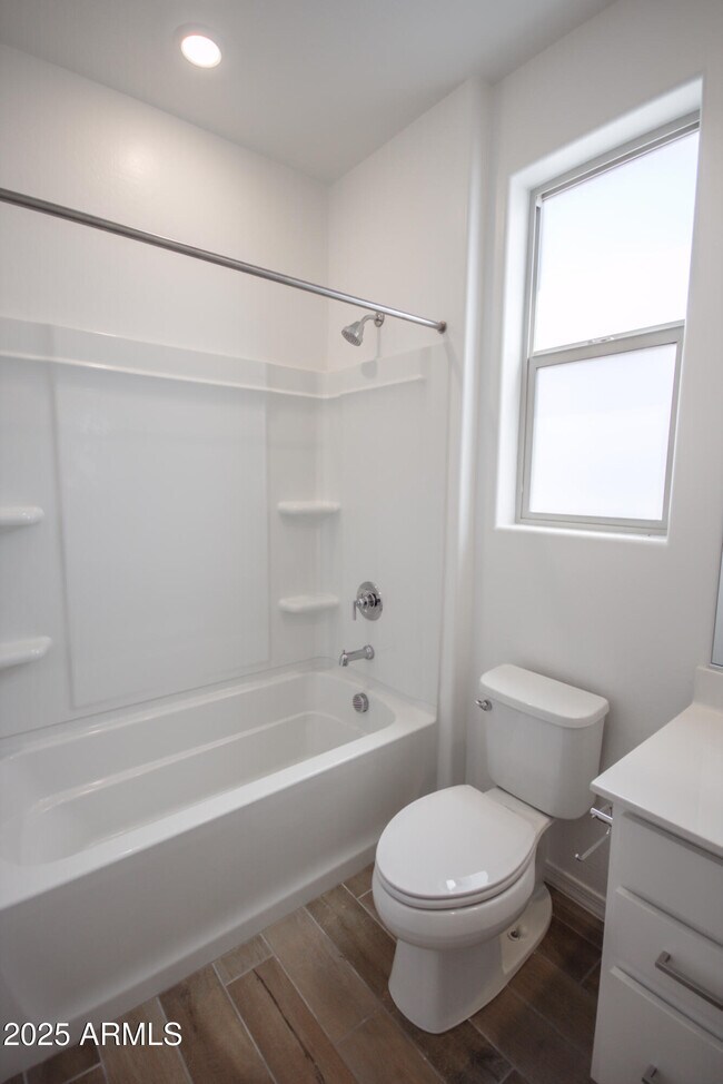 Building Photo - 21326 W Roanoke Ave