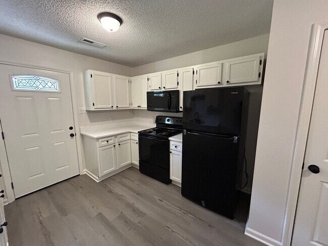 Building Photo - 1154-1160 S Washington Ave