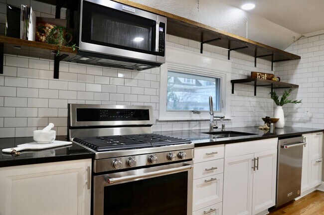 Building Photo - Stunning Historic Estate + In Ground Pool + Private Carriage House + Chef's Kitchen + Two Car Garage