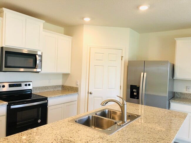 Building Photo - 2173 Farmhouse Rd SE