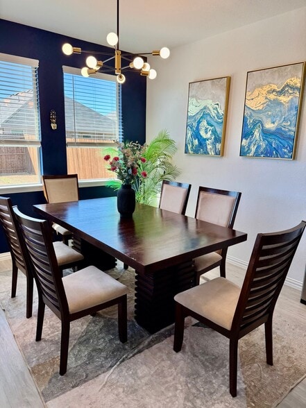 Building Photo - 501 Merriam Dr