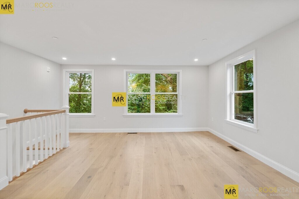 Building Photo - 59 Nottinghill Rd