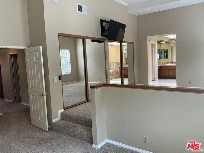 Building Photo - 1100 Promontory Pl