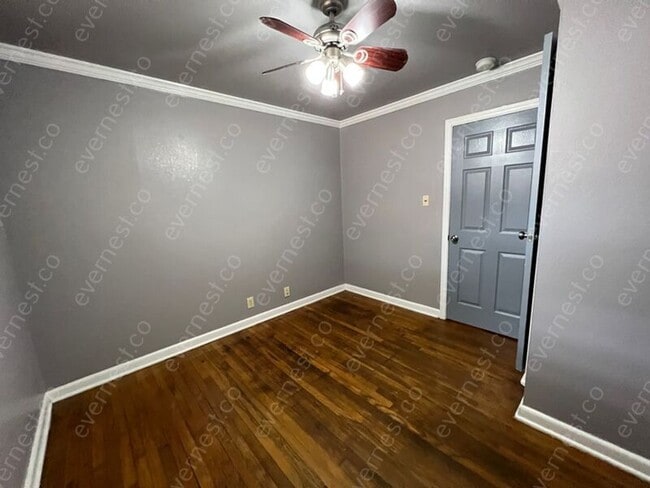 Building Photo - 2 Woodcliff Cir