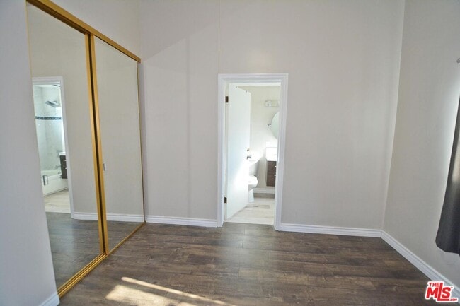 Building Photo - 9616 Gerald Ave