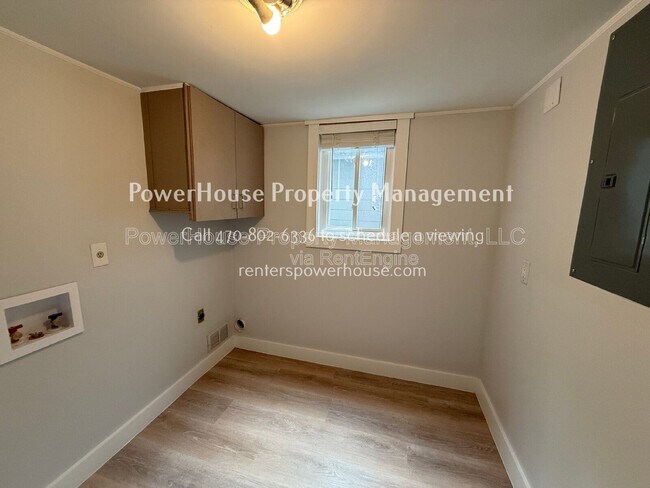 Building Photo - 120 Leeward Ln