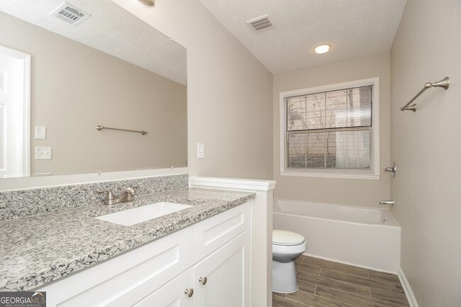 Building Photo - 3204 Rimrock Dr