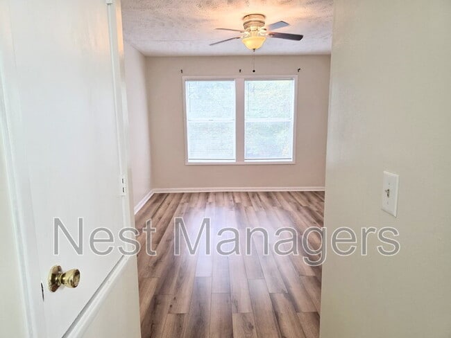 Building Photo - 6768 Willowbrook Dr