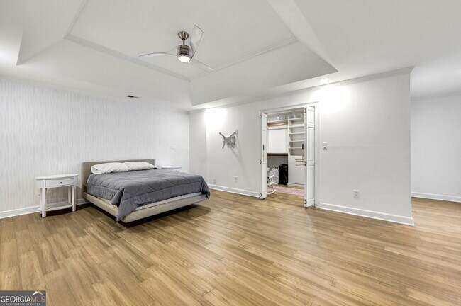 Building Photo - 300 Island Cove Dr