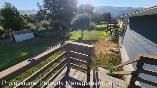 Building Photo - 3 br, 2 bath House - 224 Glacier Dr