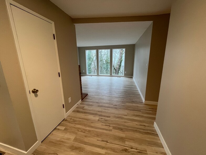 Building Photo - 4387 Imperial Dr