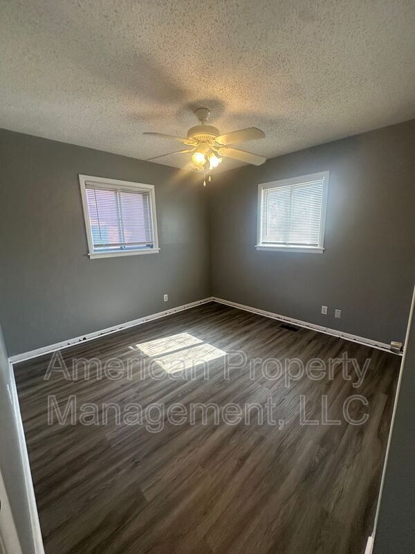 Building Photo - 2014 E 49th St N