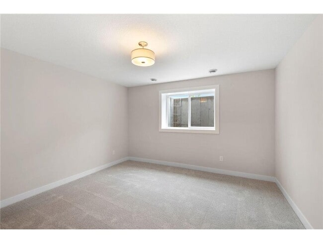 Building Photo - 13104 Ghia Ct NE