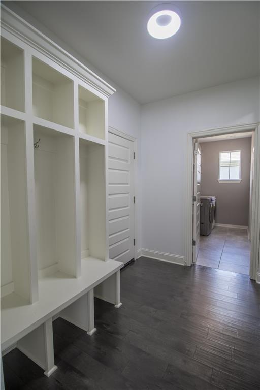 Building Photo - 4200 SW Hollyhock St