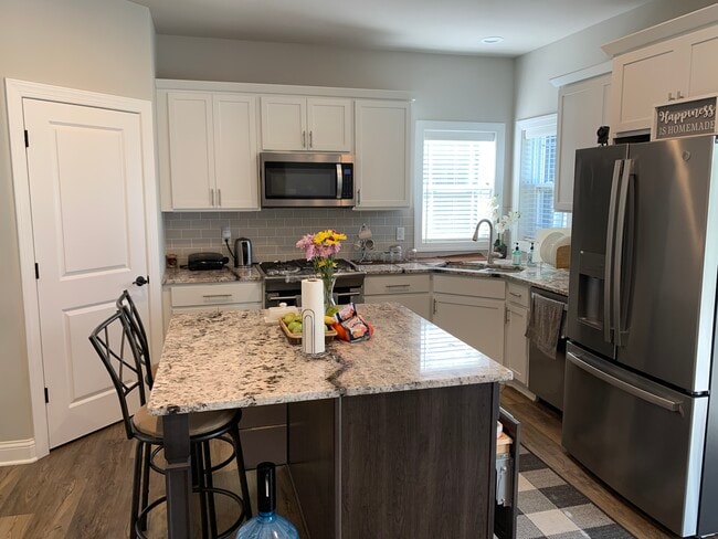 Building Photo - 2783 Endive Dr