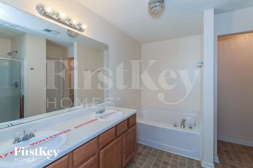 Building Photo - 2267 Baker Station Dr