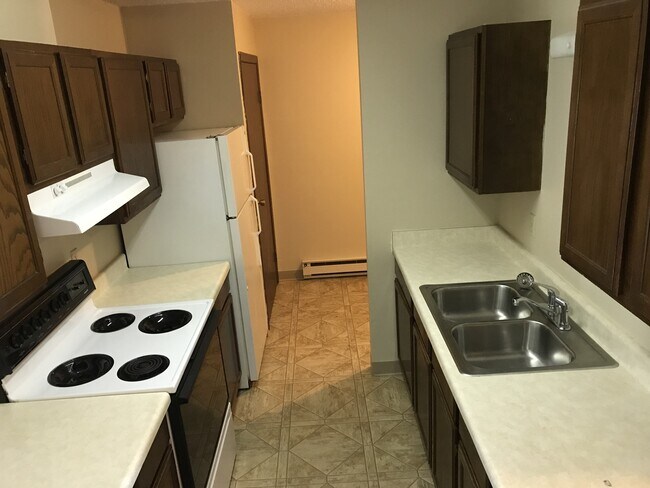 Building Photo - 308 Sunrise Dr