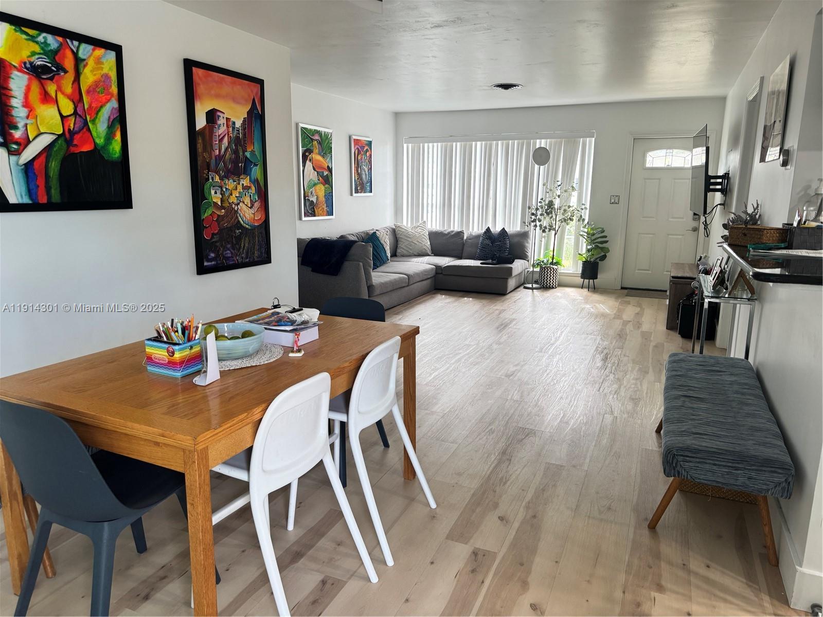 Building Photo - 3807 Hayes St