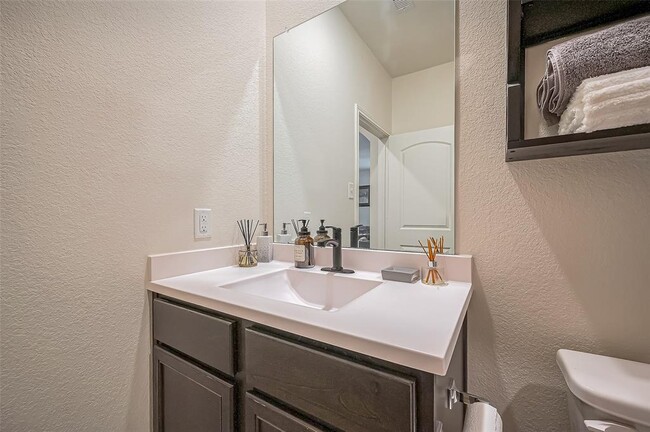 Building Photo - 22415 Kennons Way