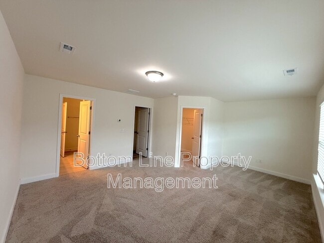 Building Photo - 1520 Cedar Tree Dr