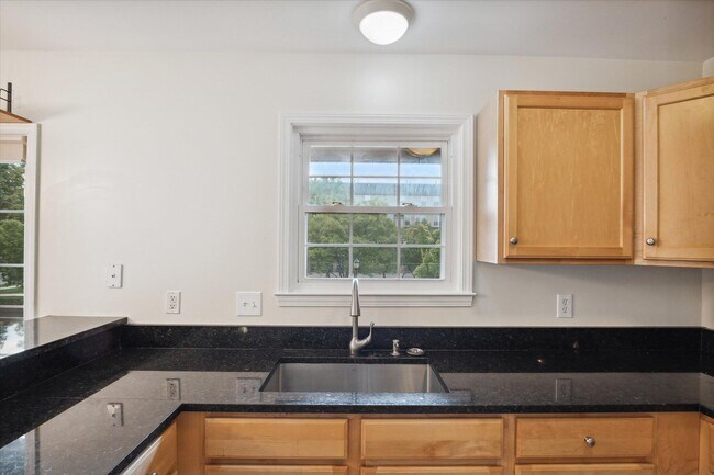 Building Photo - 2817 Barclay Way